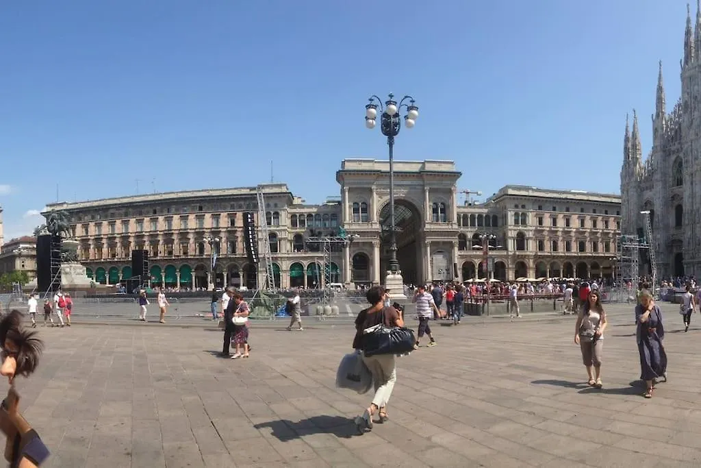 Studio Apartment Duomo Square Milan