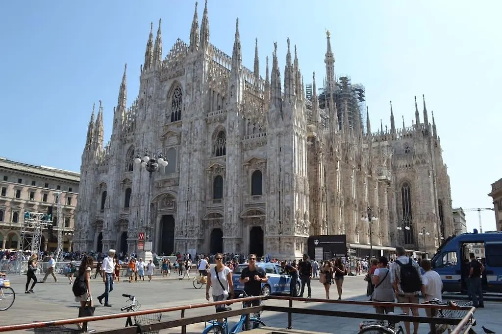 Studio Apartment Duomo Square Milan