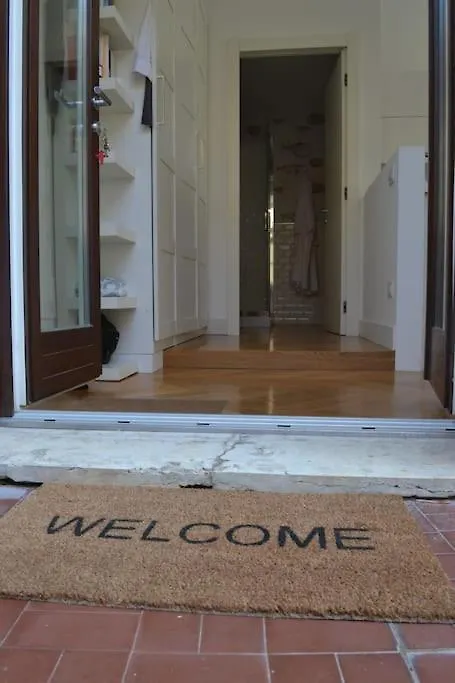 Studio Apartment Duomo Square Milan 0*,  Italy