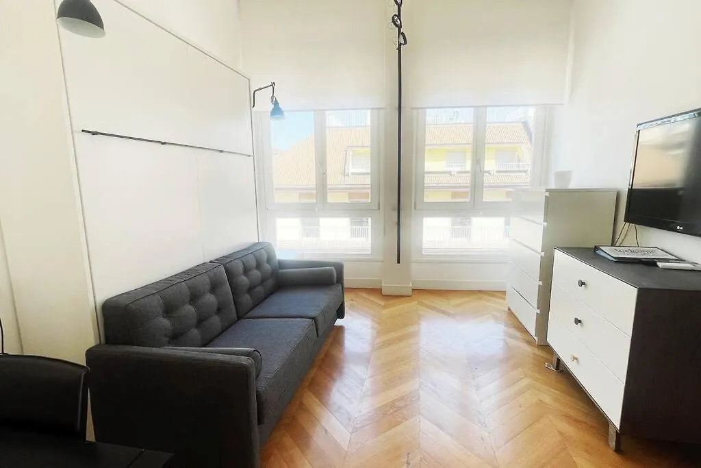 Studio Apartment Duomo Square Milano Italia